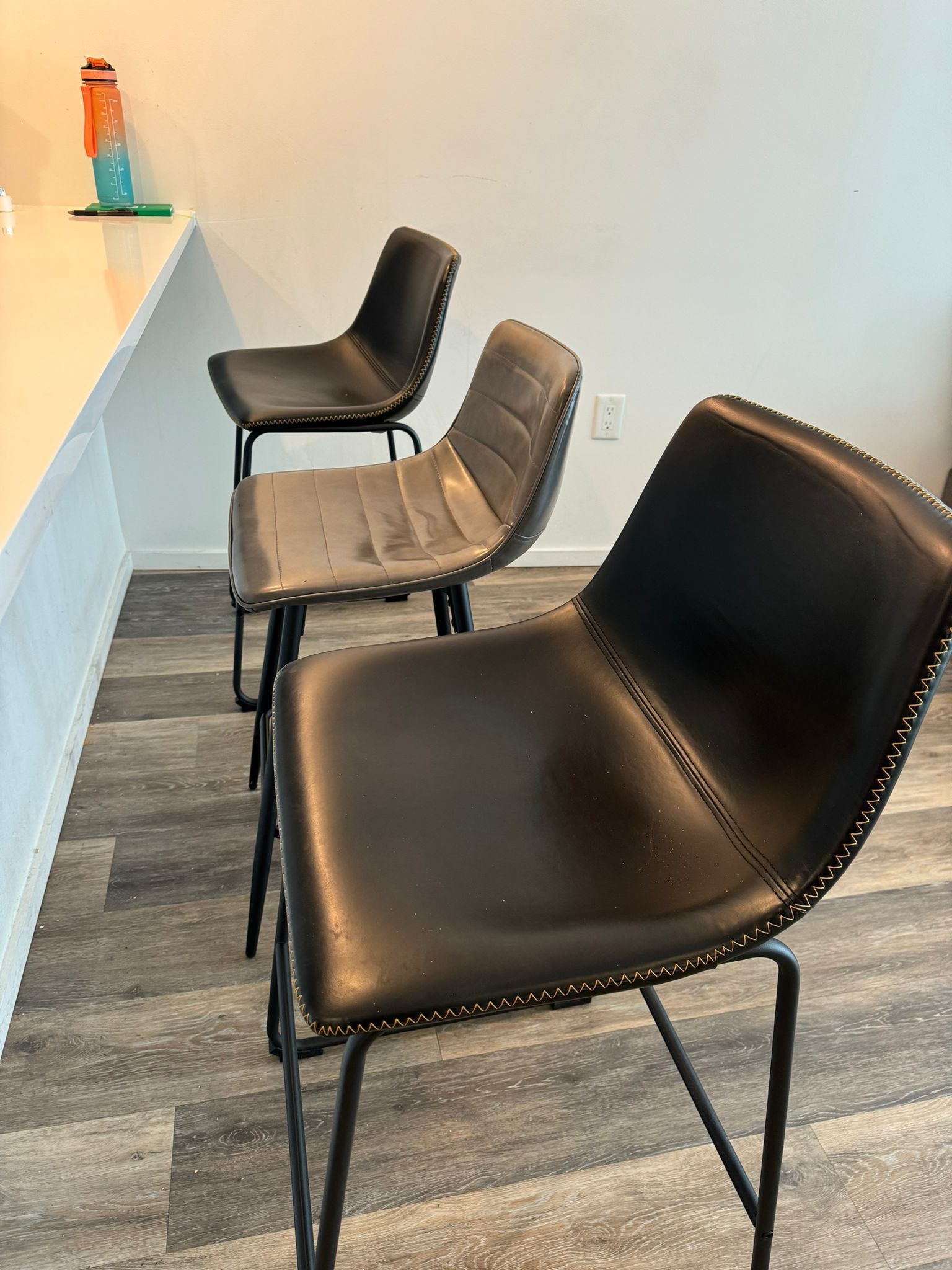 3 Premium Bar Stools