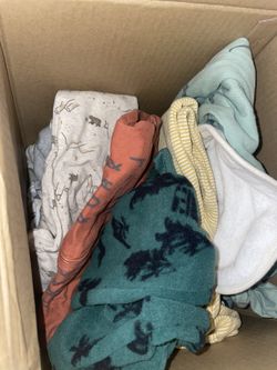 Baby Clothes , Socks & 2 Black baby Carrier