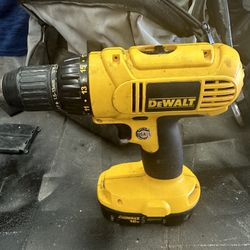 DEWALT DRILL 18 Volt With Battery 