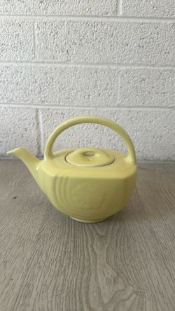 $5 Hall yellow   6 cup teapot porch pick up