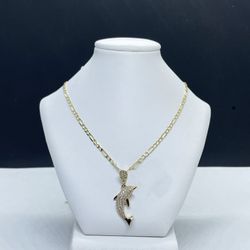 14k solid Gold fígaro chain and Dolphin charm , pendant gold Necklance