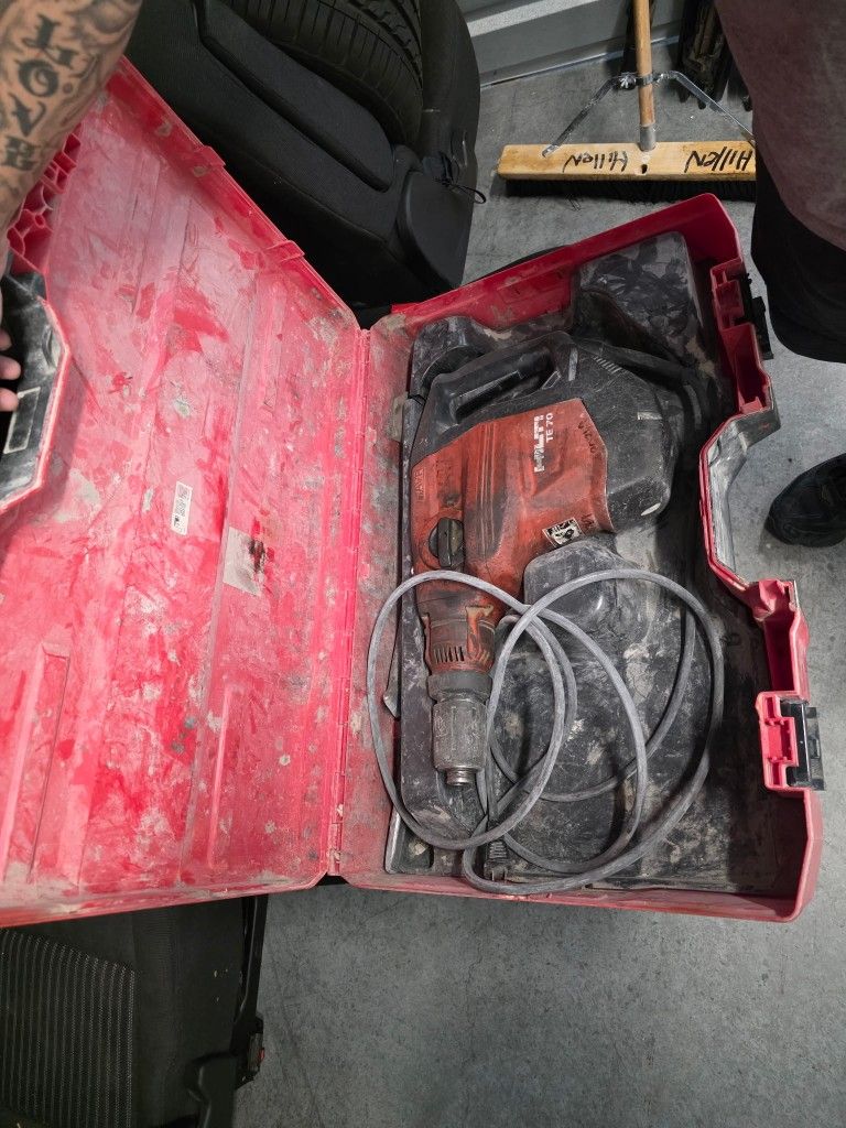 Hilti T70 Hammer Drill