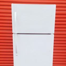 REFRIGERATR FRIDGE 110 V EXCELLENT CONDITION 