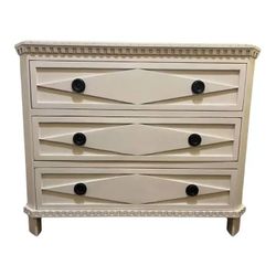 Marquise 3-Drawer Cream Dresser