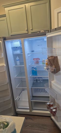 Refrigerator LG