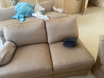 Couch sectional
