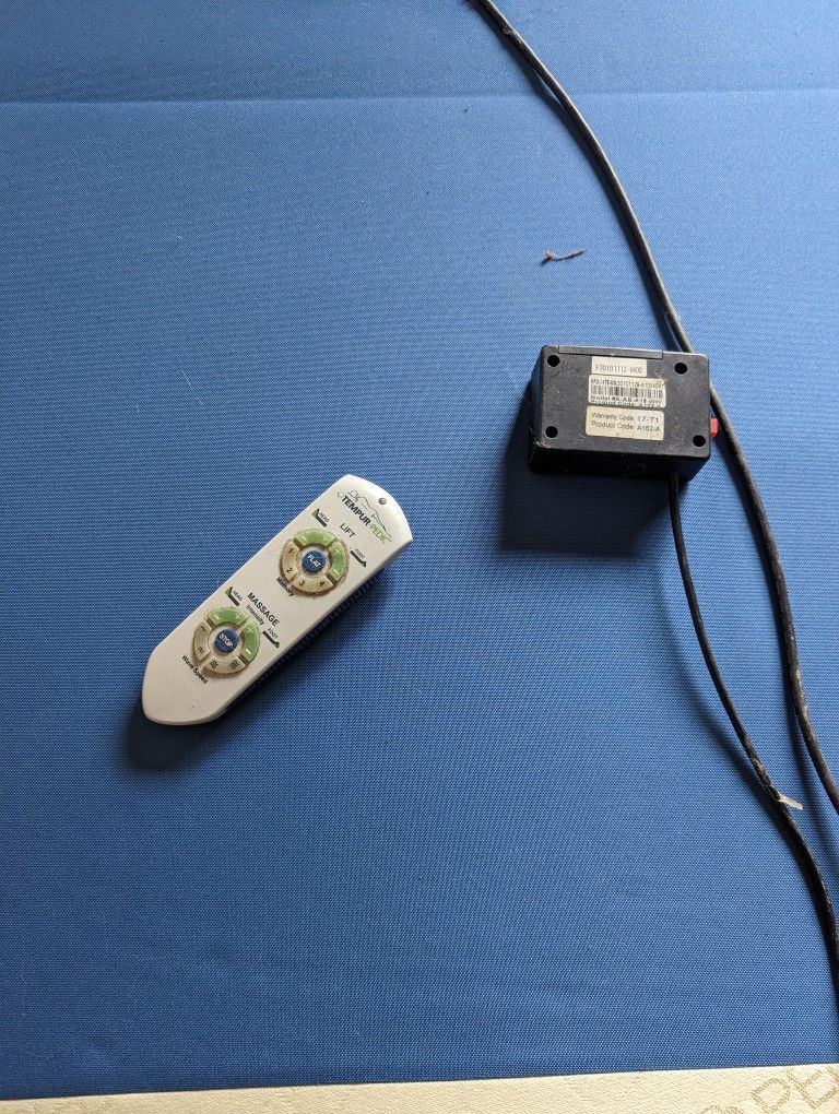 Tempur Pedic Box Spring Queen Size And Base With Remote 