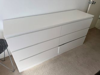 Gently used large dresser -like new!