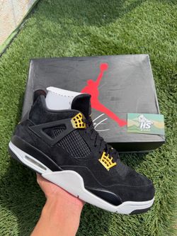 Jordan 4 Royalty
