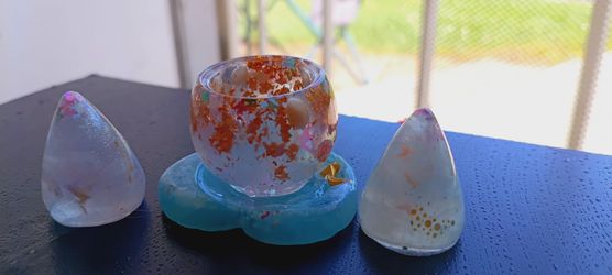 Handmade Resin Art Set – Bowl and Towers