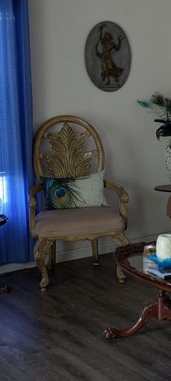 2 free chairs, in good sturdy condition