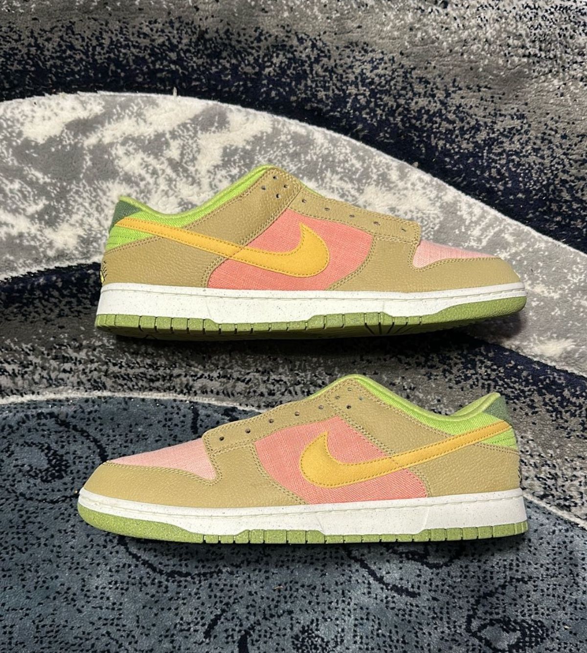 Deal =Nike Dunks , Jordan, Yeezy