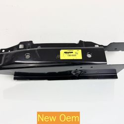 2015-2023 Ford F150 Passenger Reinforcement Panel Bracket  New Oem