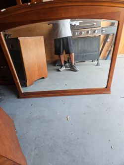 Free mirror