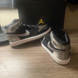 Jordan 1 Retro High OG Size 3 Youth / 4.5 Women 