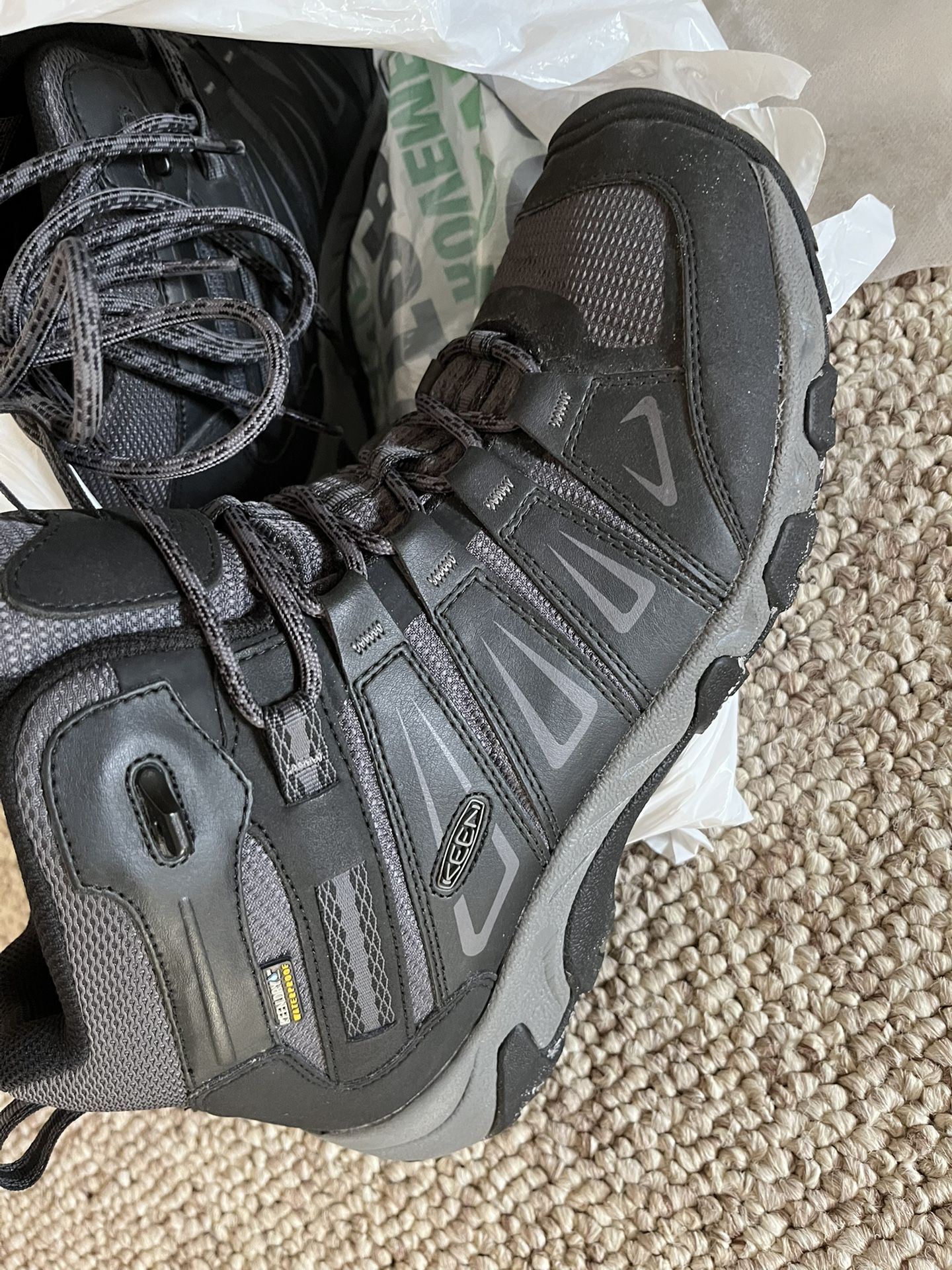 Hiking Mountain Boots Keen Size 11