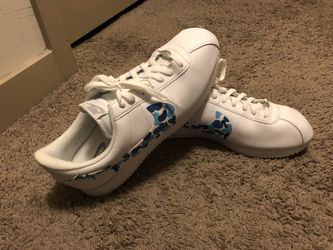 Camo nike deals cortez