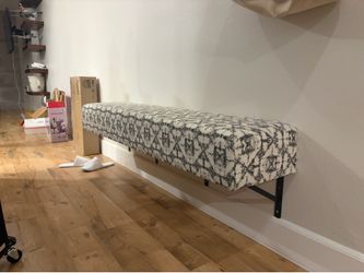 Entryway bench