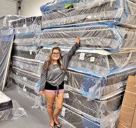 Never Used Before !! Full Size Mattress With Box Spring For Sale !! Its Cash On Delivery