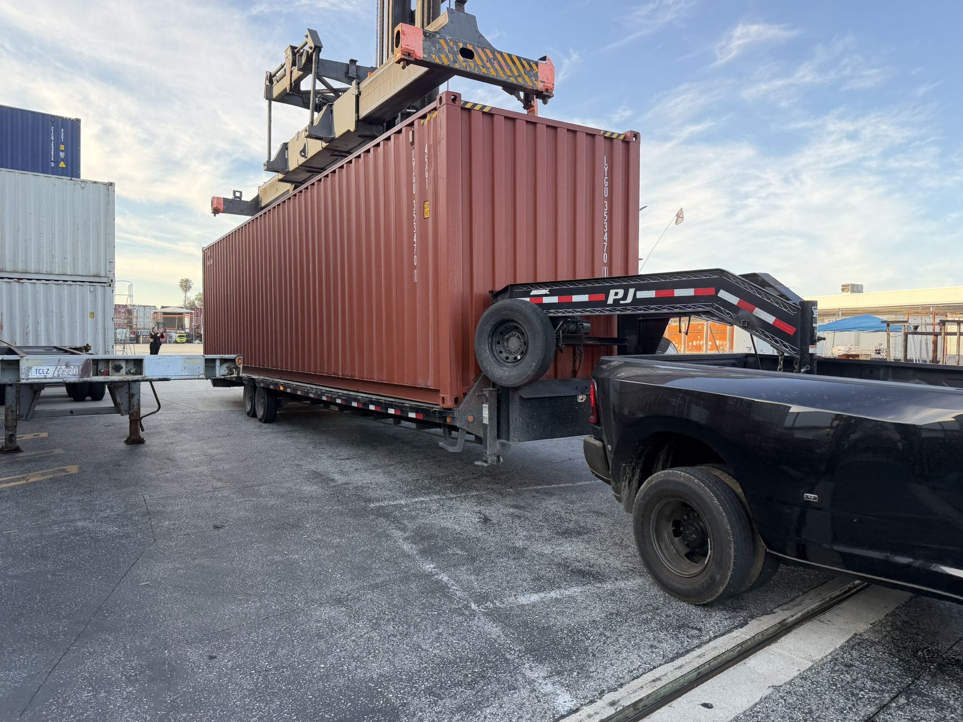 40 FOOT NEWER HC CONTAINER MULTI COLOR STD SHED, STORAGE, SHIPPING, CONEX