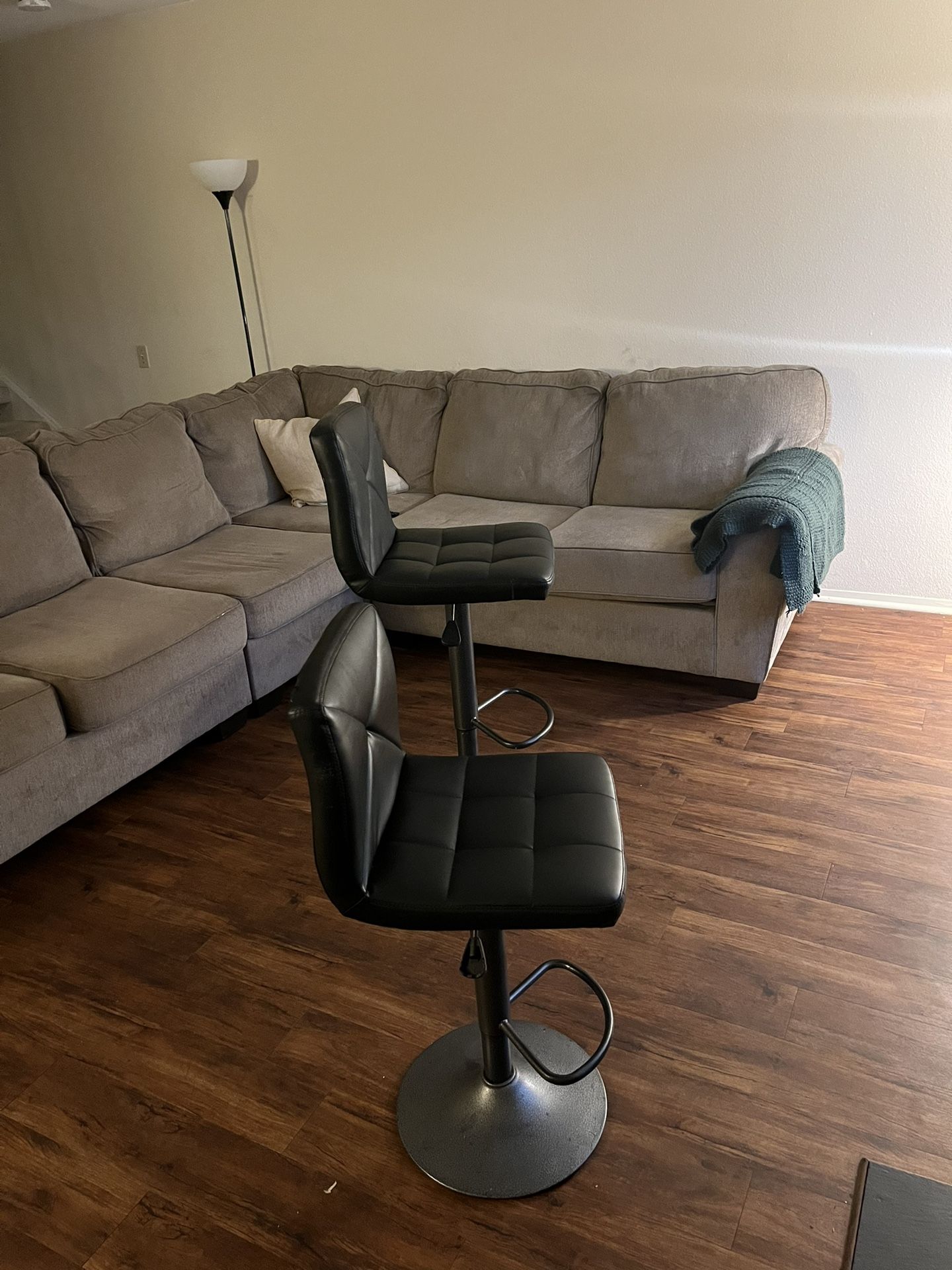 3 Bar Stools