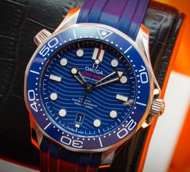 2022 Omega Seamaster Diver 300M 42MM Blue Dial Rubber Strap (210.32.42.20.03.001)