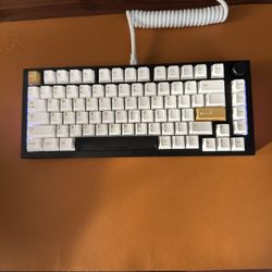 GMMK PRO KEYBOARD