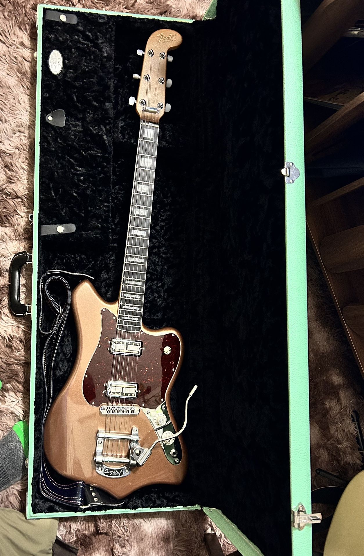 Fender Maverick Dorado 
