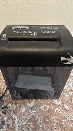 Small paper shredder $5
