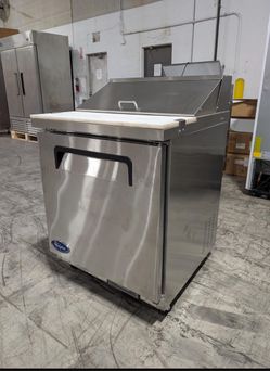 🥗 One door 29” Megatop Sandwich/Salad Prep Refrigerator, Scratch & Dent🥖