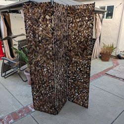 Wicker And Metal Three-wall Partition