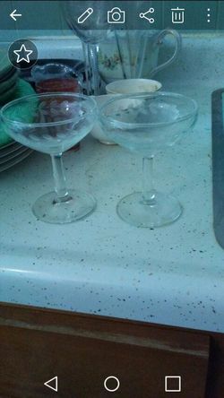 2 champagne glasses