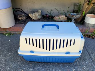 Plastic Cat crate