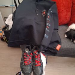 Retro Pullover Jordan Hoodie 2xl And Travis's Scott Phantoms Size 10.5