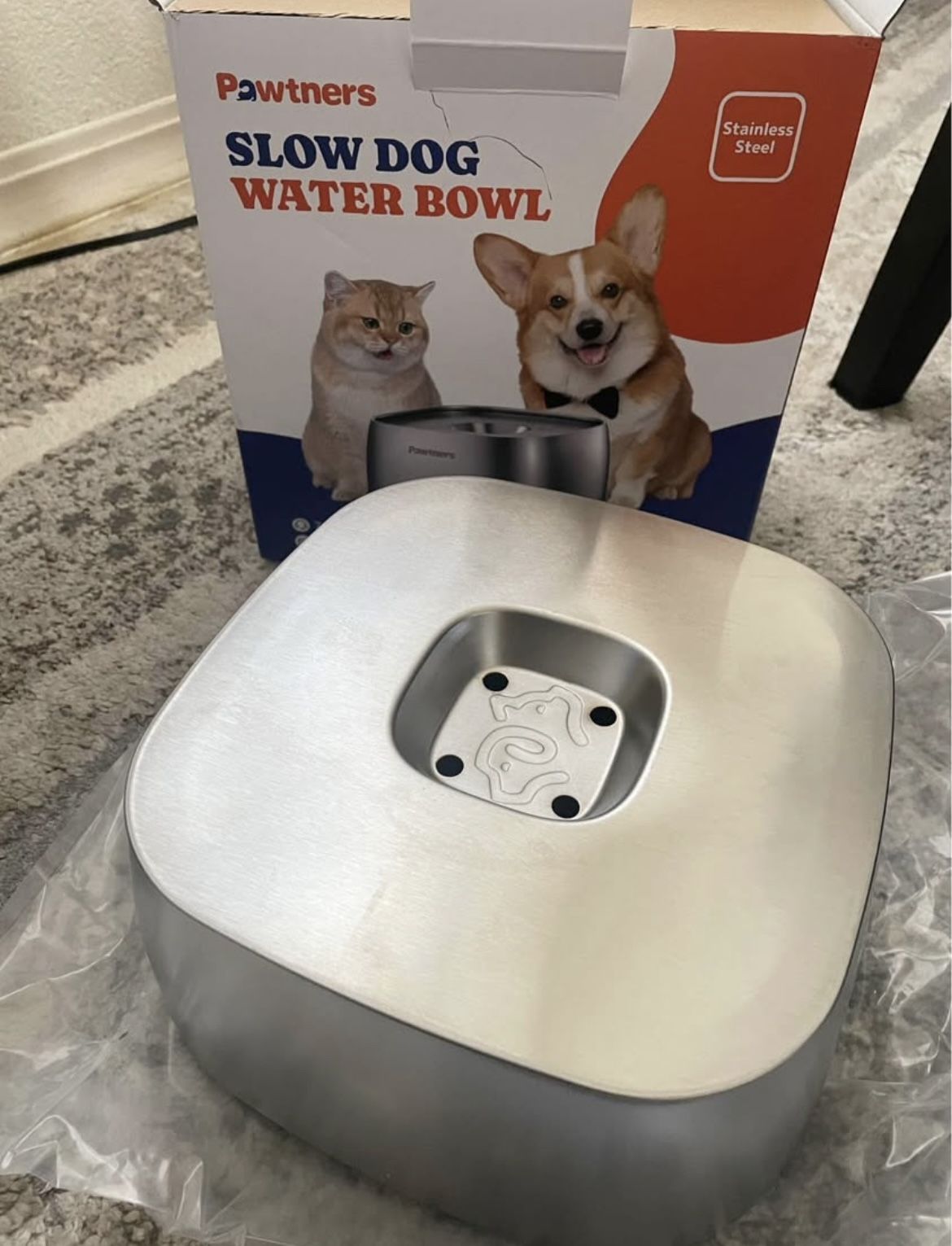 Brand New Dog water bowl 4L