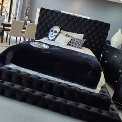 👑Queen Double Step Bed Frame, 👉Furniture Sectional, Dining Table, Bunk Beds Avail 