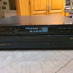 Sony CDP-C345,  5-disc carousel CD changer t