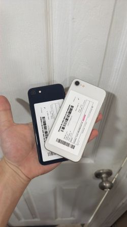 iPhone SE 3RD Generation 64GB factory UNLOCK