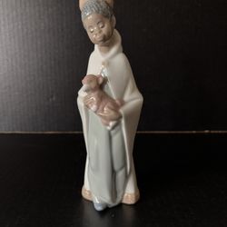 Lladro Matte Nativity King Balthazar With Pink Lamb