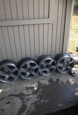 Trailblazer 2004 tire rims (no tops)