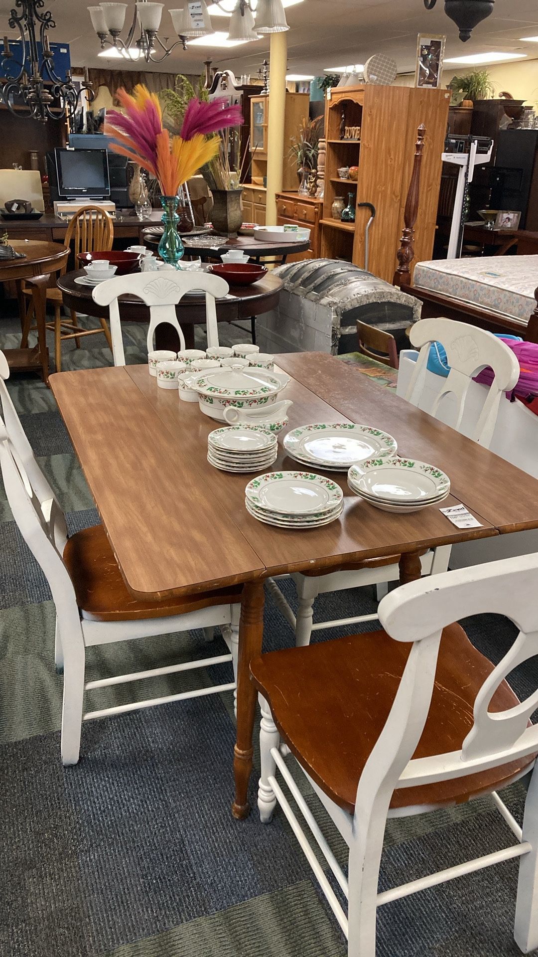 Drop Leaf Table W/ 4 Chairs 