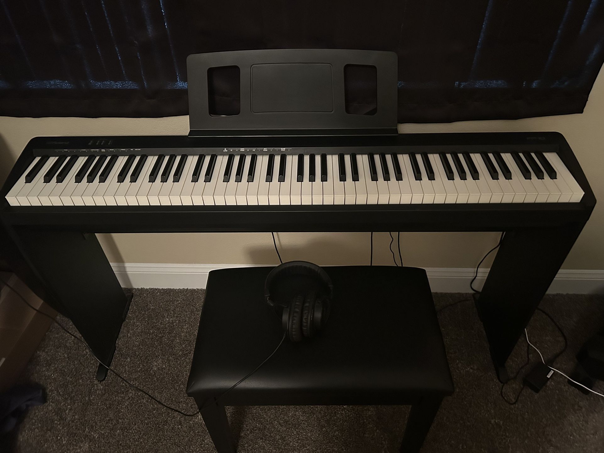 Roland FP-10 Piano