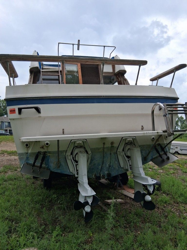 1985 Bayliner Contessa 