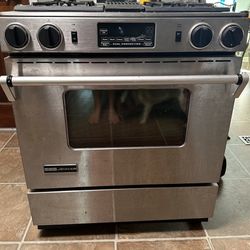 Jenn-Air Slide In Oven Range And Free Fridge