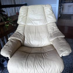 EKORNES STRESSLESS CHAIR AND OTTOMAN