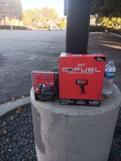 Milwaukee M18 FUEL Impact Wrench with Battery