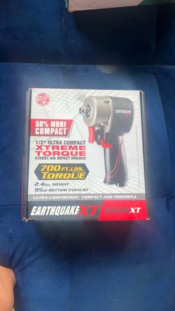 Stubby air impact wrench