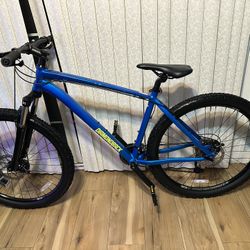 Diamondback  27.5 Mountain Bike
