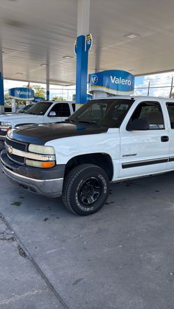 2001 Chevy 2500 hd runs good on and off the highway