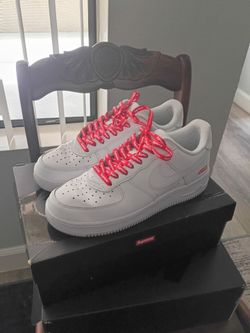 Supreme size 9